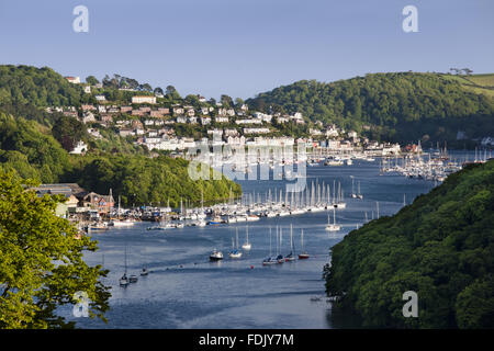 Blick auf die Dart-Mündung flussabwärts von Greenway, Devon, die das Ferienhaus der Krimiautorin Agatha Christie war. Stockfoto