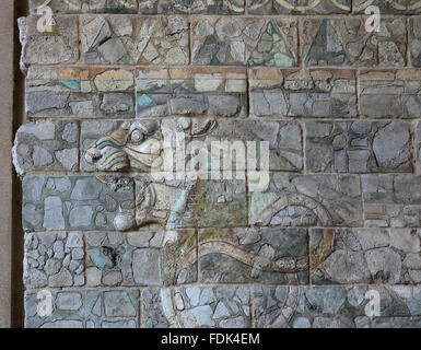 Achaemenid-Reich. Persische Löwe von Darius der große aus dem Susa-Palast. 510 V. CHR.. Glasierte Ziegeln geformt. Iran. Louvre-Museum. Par Stockfoto