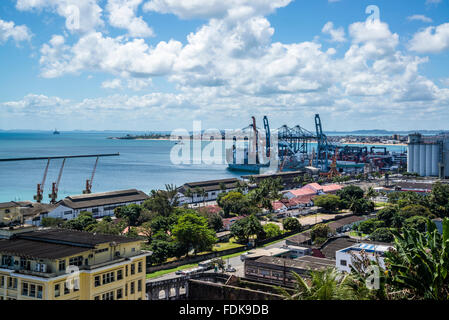 Blick auf den Hafen und das kommerzielle Zentrum, Salvador, Bahia, Brasilien Stockfoto