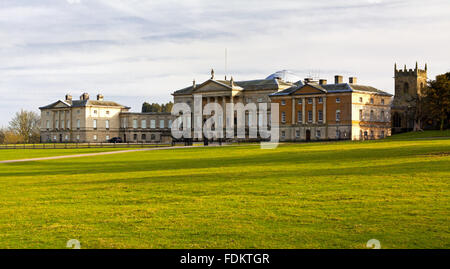 Die Nordfront des Kedleston Hall, Derbyshire. Matthew Brettingham und James Paine entworfen, das Haus mit Robert Adam übernimmt das Design und die Zugabe von dramatischer Portikus im Jahre 1760. Stockfoto