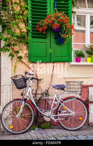 Student-Fahrrad in der Altstadt-Viertel der Stadt Heidelberg. Stockfoto