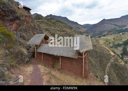 Die Inka-Ruinen in Pisac Dorf, Heilige Tal der Inkas, Peru Stockfoto