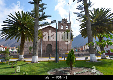 Urubamba, Peru - 21. September 2015: Unbekannte Menschen in Urubamba im Heiligen Tal in der Nähe von Machu Picchu, Peru. Stockfoto