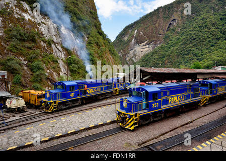 Endstation der peruanischen Südbahn Ferrocarril del Sur, Aguas Calientes, Provinz Cusco, Peru Stockfoto