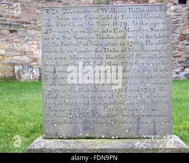 Gravierte Grab Marker von William Billinge von Longnor in einem Maisfeld geboren und starb im Alter von 112 Stockfoto