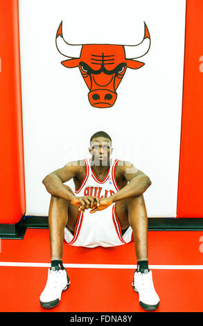 CHICAGO, IL-10 SEPTEMBER: Basketball Player Loul Deng in Chicago, Illinois am 15. Januar 2005. Stockfoto