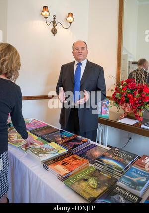 Creation Science Autor und Referent Grady McMurtry in einer Baptistenkirche. Stockfoto