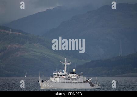 HNLMS Makkum (M857), eine Tripartite-Klasse Minehunter von der niederländischen Marine, Köpfe für den Start des Joint Warrior 14-2. Stockfoto