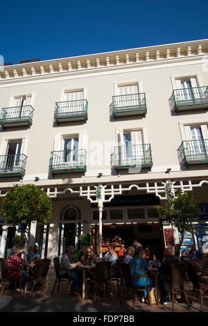 Plaza Cavana in Nerjaa schläfrig Spanisch-Ferienort an der Costa Del Sol in der Nähe von Malaga, Andalusien, Spanien Stockfoto
