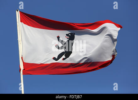 flagge-von-berlin-mit-b-r-hauptstadt-berlin-deutschland-europa