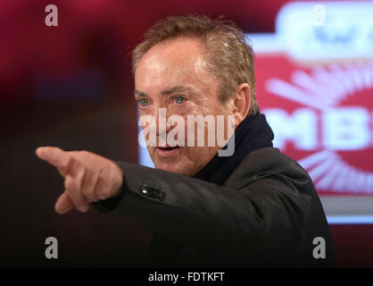 Köln, Deutschland. 1. Februar 2016. Schauspieler Udo Kier im Bild auf der Bühne bei der Lambertz Montag Nacht Party in Köln, Deutschland, 1. Februar 2016. Foto: HENNING KAISER/Dpa/Alamy Live News Stockfoto