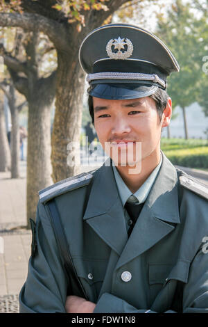 Junger Mann in Uniform. Stockfoto