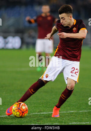 Stadion Olimpico, Rom, Italien. 30. Januar 2016. Serie A-Fußball-Liga. AS Rom gegen Frosinone. Stephan El Shaarawy schießen © Action Plus Sport/Alamy Live News Stockfoto