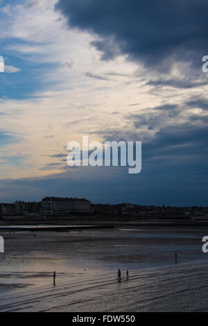 Westbrook Bucht, Margate, Kent, South East England, UK bei Sonnenuntergang Stockfoto