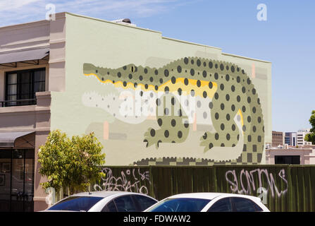 Großen Wandbild von einem Krokodil an der Seitenwand eines Gebäudes in Northbridge, Perth, Western Australia