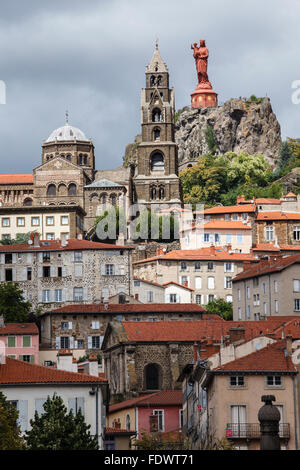 Statue von Notre Dame de France, Rocher Corneille, Le Puy-En-Velay, Haute-Loire, Frankreich Stockfoto