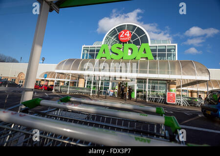 ASDA Supermarkt am Hollingbury, Brighton. Stockfoto