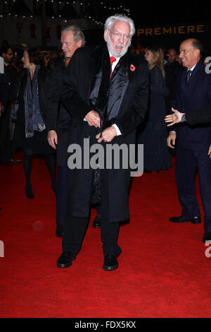 London, UK, 5. November 2015: Donald Sutherland besucht The Hunger Games: Mockingjay - Teil2 - UK-Film-Premiere in London Stockfoto