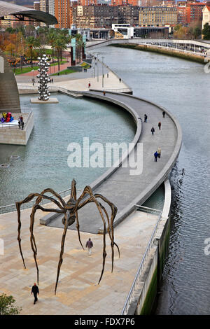 Die "Maman" von Louise Bourgeois, außerhalb Guggenheim Museum, Bilbao, Baskenland, Spanien. Stockfoto