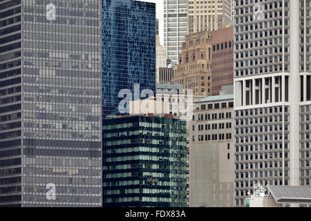 New York City, USA, Wolkenkratzer Fassaden im Financial District in Manhattan Stockfoto