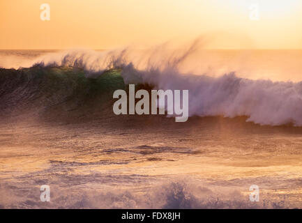 Meereswellen, Abendlicht, Atlantik, Valle Gran Rey, La Gomera, Kanarische Inseln, Spanien Stockfoto