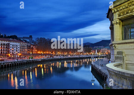 Teilansicht des Bilbao und Nervion River. . Baskisches Land, Spanien. Stockfoto