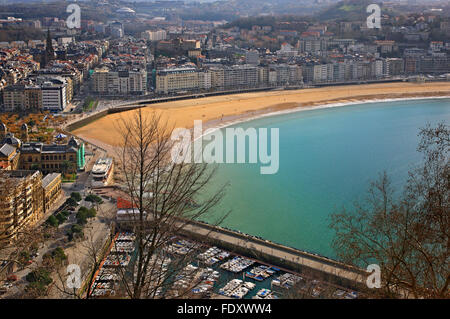 Blick vom Monte Urgull Concha Strand (Playa De La Concha). Donostia - San Sebastián, Baskisches Land, Spanien. Stockfoto