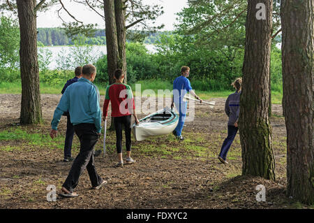 Vitebsk Region Jugend sport Tourismus Wettbewerbe 2010.Training Kanu. Stockfoto