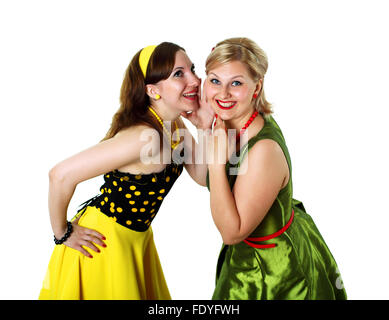 zwei elegante junge Frau in helle Farbe Kleider Stockfoto