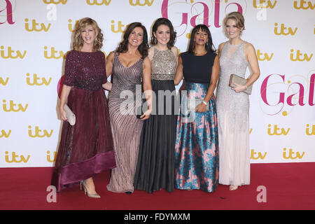 London, UK, 19. November 2015: Laura Tobin, Ranvir Singh, Susanna Reid, Charlotte Hawkins und Kate Garraway - guten Morgen Großbritannien ein Stockfoto