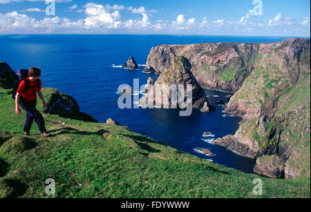 Wandern auf der Insel Arranmore, County Donegal, Irland. Stockfoto