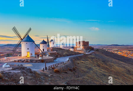 Windmühlen von Consuegra. Don Quijote-Route. Toledo. Kastilien-La Mancha. Spanien Stockfoto