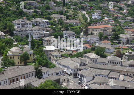 Alte Stadt Gjirokastra, beherbergt osmanischen mit Schieferdächern, Albanien Stockfoto