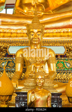 Golden Buddha Hat schöne Krone Stockfoto