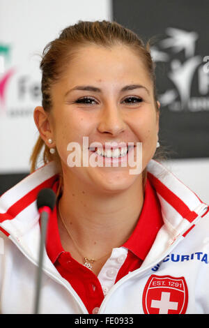 Leipzig, Deutschland. 3. Februar 2016. Schweizer Tennisspielerin Belinda Bencic besucht eine Pressekonferenz vor der Fed-Cup-Viertelfinale zwischen Deutschland und der Schweiz in Leipzig, Deutschland, 3. Februar 2016 übereinstimmen. Foto: JAN WOITAS/Dpa/Alamy Live News Stockfoto