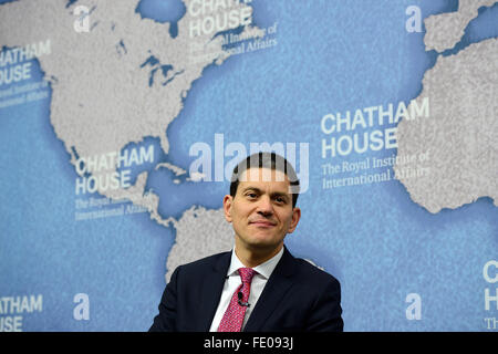 David Miliband hält Vortrag auf die Krise in Syrien bei Chatham House, London, Großbritannien - 3. Februar 2016 Stockfoto