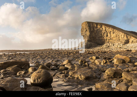 Nash Point mit felsigen Vorder- und Winter Sonnenlicht Stockfoto