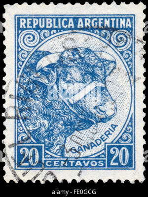 Argentinien - ca. 1936: eine Briefmarke gedruckt in Argentinien zeigt Bull Stockfoto