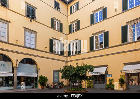 Ein ruhiger Platz In Lucca Toskana Italien Stockfoto