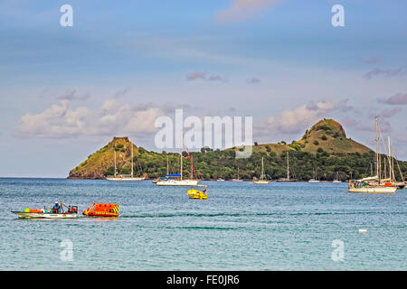 Boote am Pigeon Island Reduit Beach St. Lucia West Indies Stockfoto