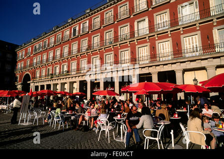 Spanien, Madrid, Plaza Mayor, Cafés Stockfoto