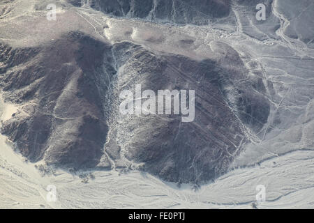 Luftaufnahme von Nazca-Linien - Astronaut Geoglyph, Peru. Die Linien wurden im Jahr 1994 als UNESCO-Weltkulturerbe ausgewiesen. Stockfoto