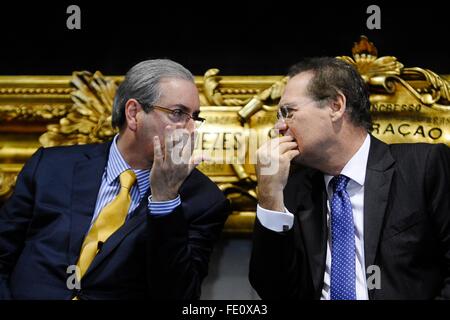 Brasilianische Senatspräsident Renan Calheiros, richtig, trifft sich mit Lautsprecher von der Kammer der Abgeordneten Eduardo Cunha 15. Juli 2015 in Brasilia, Brasilien. Stockfoto