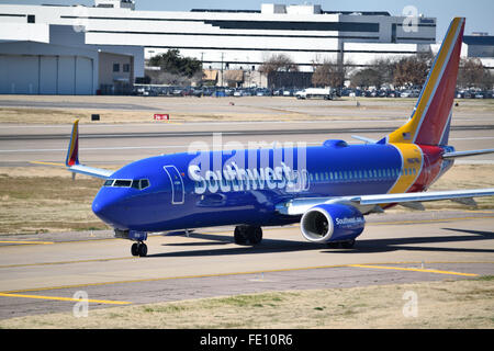 Southwest Airlines Flugzeuge landen und bereit zum Abheben in Love Field, wo die Piloten ihren Mangel an einen Vertrag protestierte. Bildnachweis: Brian T. Humek/Alamy Live-Nachrichten Stockfoto