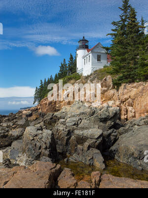 Acadia Nationalpark, ME: Bass Harbor Head Leuchtturm (1858) - Mount Desert Island Stockfoto