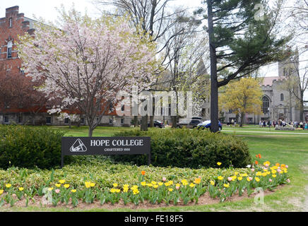 HOLLAND, MI - 3.Mai: Hope College, deren Campus hier gezeigt ist, absolvierte seine größte Abschlussklasse von 766 am 3. Mai 2015. Stockfoto