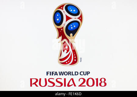 DANZIG, POLEN - 14. NOVEMBER 2015. Offizielles Logo der Fußball-Weltmeisterschaft in Russland am Computer-Bildschirm. Nur zur redaktionellen Verwendung Stockfoto