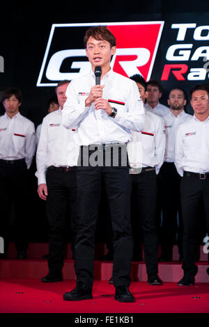 Tokio, Japan. 4. Februar 2016. TOYOTA GAZOO Racing Fahrer Juichi Wakisaka spricht während einer Pressekonferenz, das neue Logo und Zeitplan für das Jahr 2016 Toyota City Showcase in Tokio am 4. Februar 2016, bekannt geben. ISE stellte die Team-Mitglieder und Fahrzeuge, die unter einem neuen Logo in nationalen und internationalen Wettbewerben, darunter NASCAR in den USA, Rallye Dakar in Südamerika, und Super GT und Super Formel in Japan im Jahr 2016 teilnehmen werden. Bildnachweis: Aflo Co. Ltd./Alamy Live-Nachrichten Stockfoto