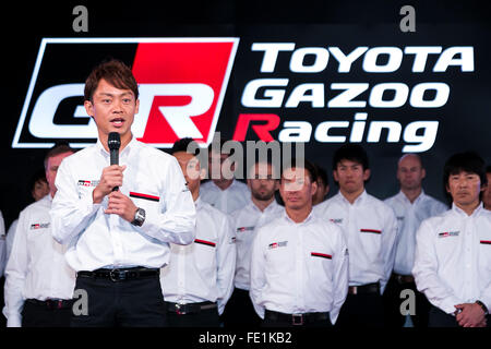 Tokio, Japan. 4. Februar 2016. TOYOTA GAZOO Racing Fahrer Juichi Wakisaka spricht während einer Pressekonferenz, das neue Logo und Zeitplan für das Jahr 2016 Toyota City Showcase in Tokio am 4. Februar 2016, bekannt geben. ISE stellte die Team-Mitglieder und Fahrzeuge, die unter einem neuen Logo in nationalen und internationalen Wettbewerben, darunter NASCAR in den USA, Rallye Dakar in Südamerika, und Super GT und Super Formel in Japan im Jahr 2016 teilnehmen werden. Bildnachweis: Aflo Co. Ltd./Alamy Live-Nachrichten Stockfoto