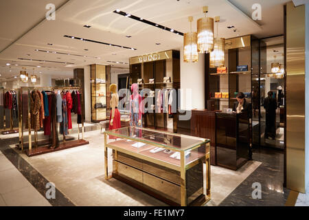 Selfridges Abteilung Speicher innen, Gucci-Shop in London Stockfoto